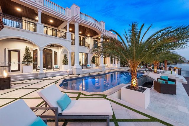 498 N Parkway Parkway, Golden Beach, FL 33160