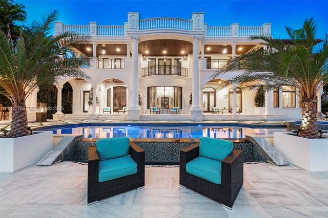 498 N Parkway Parkway, Golden Beach, FL 33160