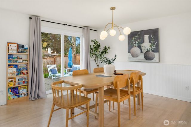 12025 NE 136th Place, Kirkland, WA 98034