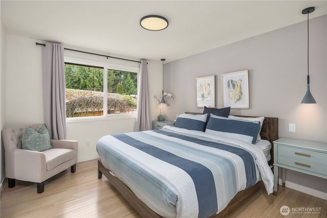 12025 NE 136th Place, Kirkland, WA 98034