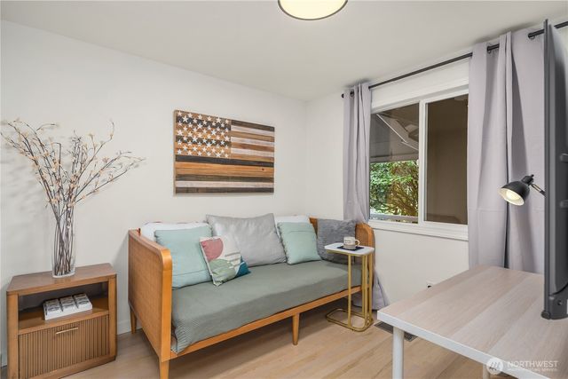 12025 NE 136th Place, Kirkland, WA 98034