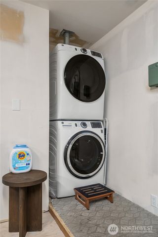 12025 NE 136th Place, Kirkland, WA 98034