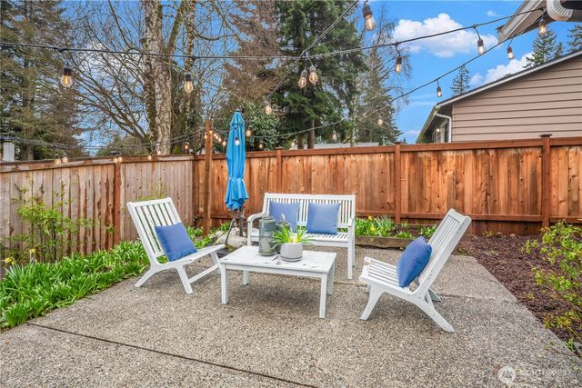 12025 NE 136th Place, Kirkland, WA 98034