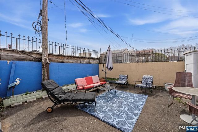 286 Broad Street, Newark, NJ 07104