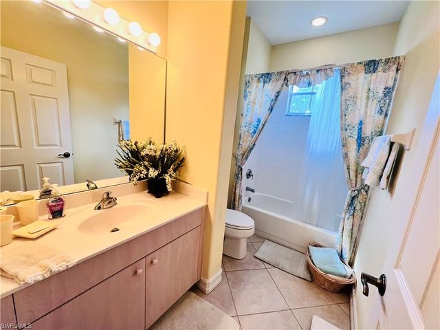 21341 Pelican Sound DR # 203, Estero, FL 33928