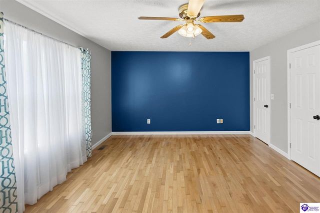 115 Circle View Drive, Vine Grove, KY 40175