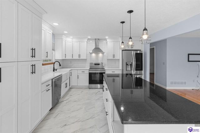 115 Circle View Drive, Vine Grove, KY 40175