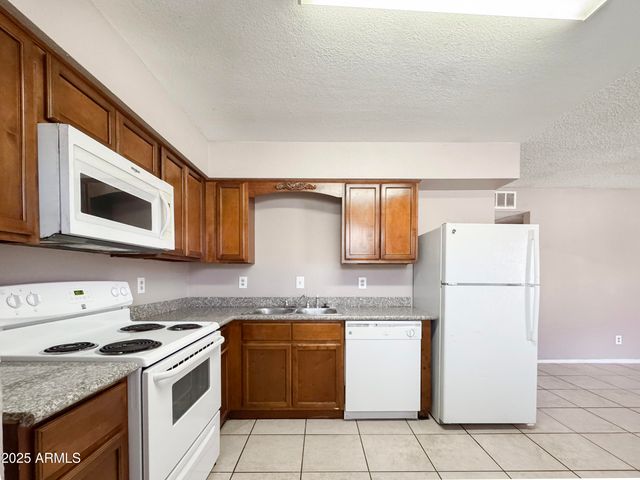 2931 E ATLANTA Avenue 2, Phoenix, AZ 85040