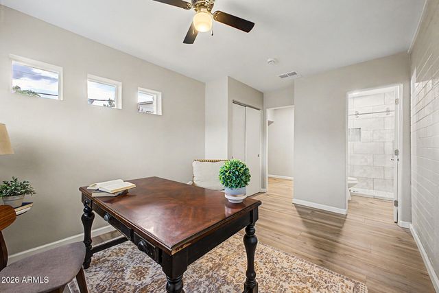 1813 W EARLL Drive, Phoenix, AZ 85015