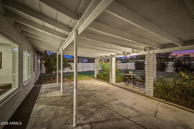 1813 W EARLL Drive, Phoenix, AZ 85015