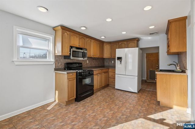 631 Valley Street, Orange, NJ 07050