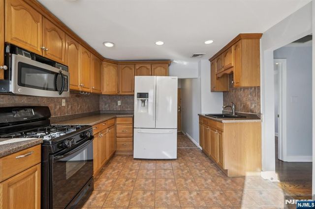 631 Valley Street, Orange, NJ 07050