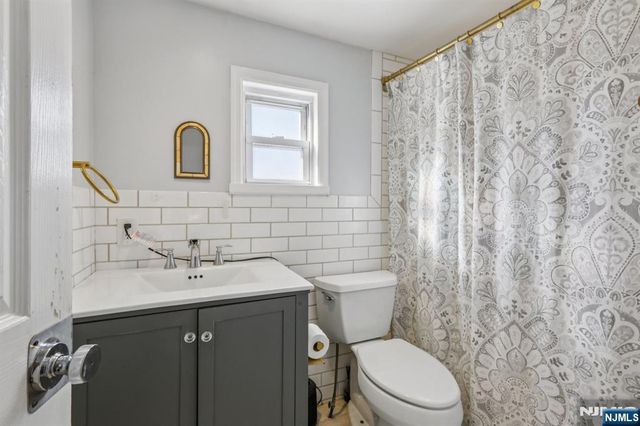 631 Valley Street, Orange, NJ 07050