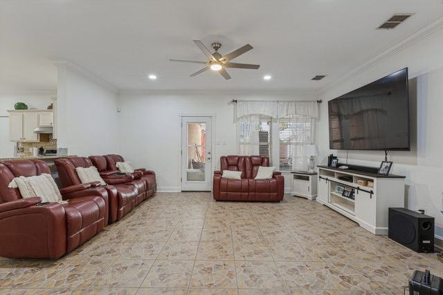702 Garnet Drive, Mesquite, TX 75149