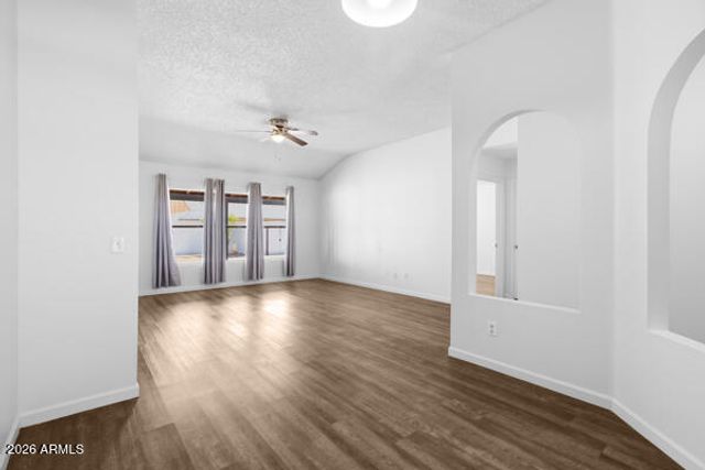 10111 W COLTER Street, Glendale, AZ 85307