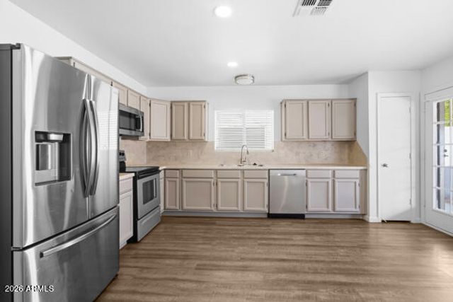 10111 W COLTER Street, Glendale, AZ 85307