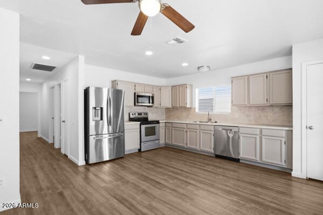 10111 W COLTER Street, Glendale, AZ 85307