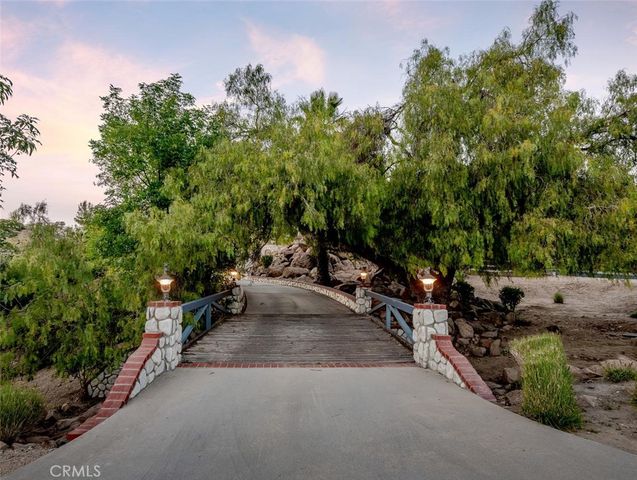1 Mustang Lane, Bell Canyon, CA 91307