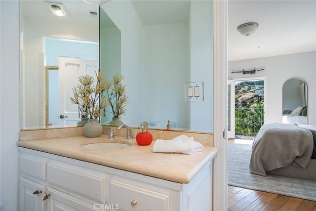 1 Mustang Lane, Bell Canyon, CA 91307