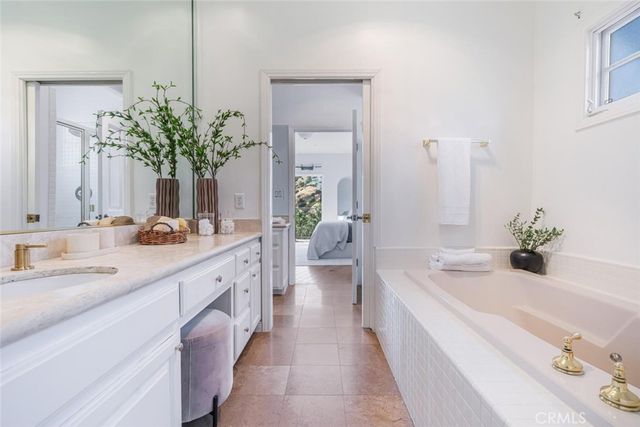 1 Mustang Lane, Bell Canyon, CA 91307