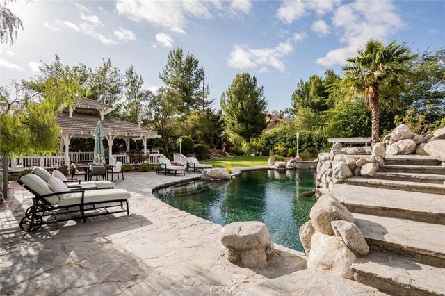 1 Mustang Lane, Bell Canyon, CA 91307