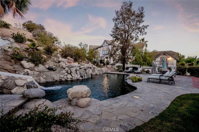 1 Mustang Lane, Bell Canyon, CA 91307