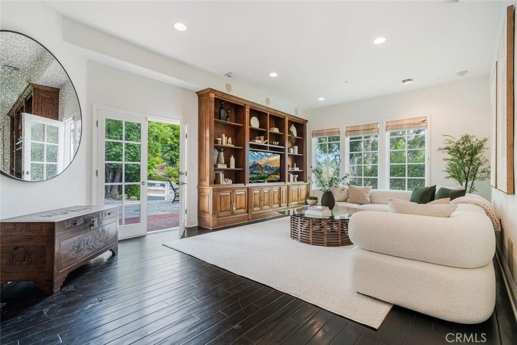 Image 13 of property listing at 1 Mustang Lane, Bell Canyon, CA 91307