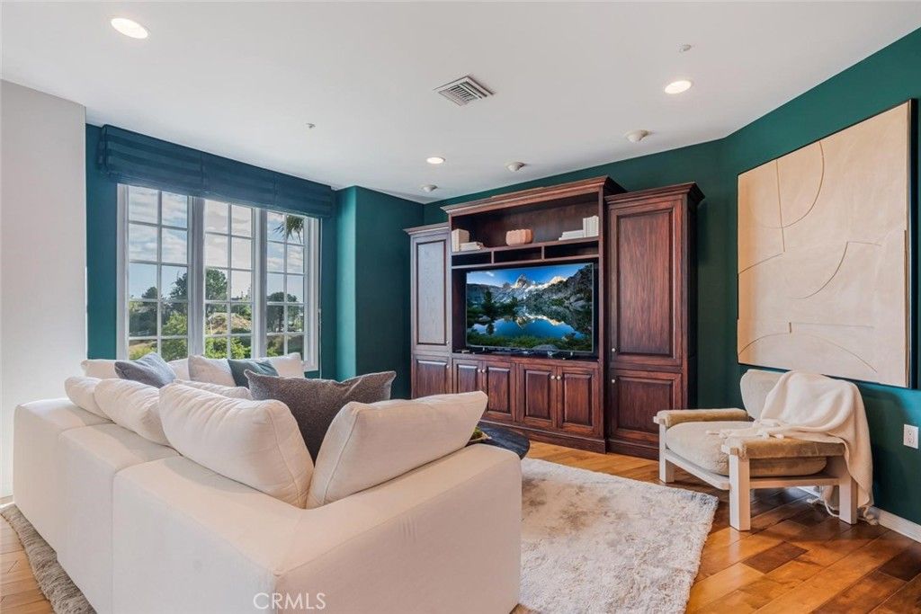 Image 34 of property listing at 1 Mustang Lane, Bell Canyon, CA 91307
