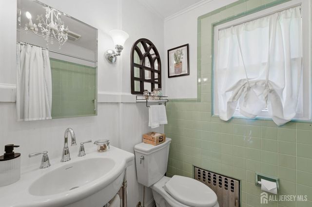 235 Hazel Avenue, Garwood, NJ 07027