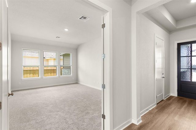 233 West Faulkner ST, Liberty Hill, TX 78642