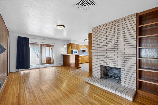 421 LA VETA Drive, Albuquerque, NM 87108