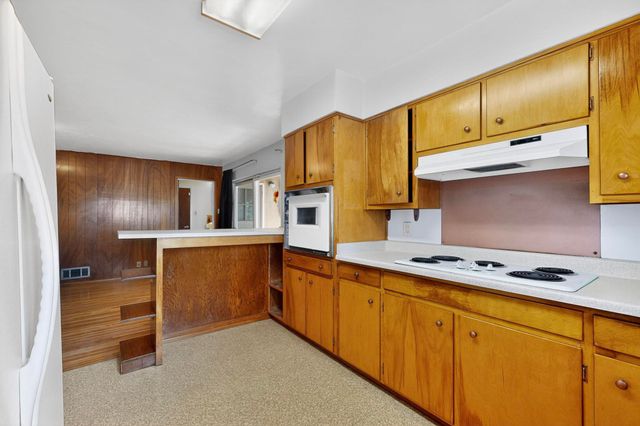 421 LA VETA Drive, Albuquerque, NM 87108