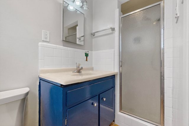 421 LA VETA Drive, Albuquerque, NM 87108