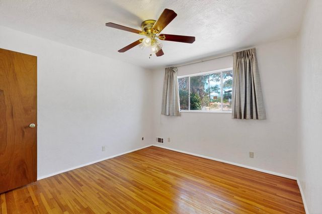 421 LA VETA Drive, Albuquerque, NM 87108