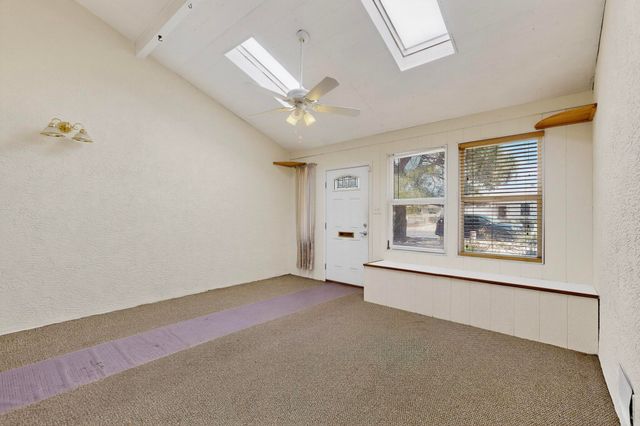 421 LA VETA Drive, Albuquerque, NM 87108