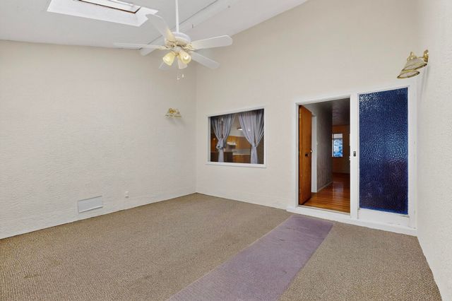 421 LA VETA Drive, Albuquerque, NM 87108