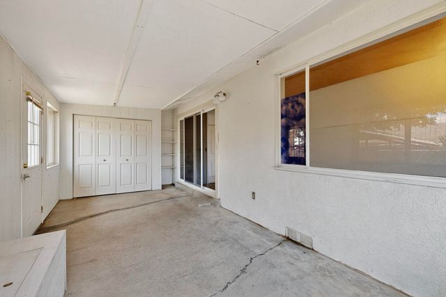 421 LA VETA Drive, Albuquerque, NM 87108