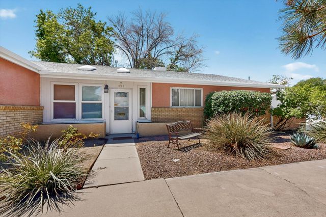 421 LA VETA Drive, Albuquerque, NM 87108