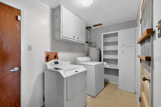 421 LA VETA Drive, Albuquerque, NM 87108