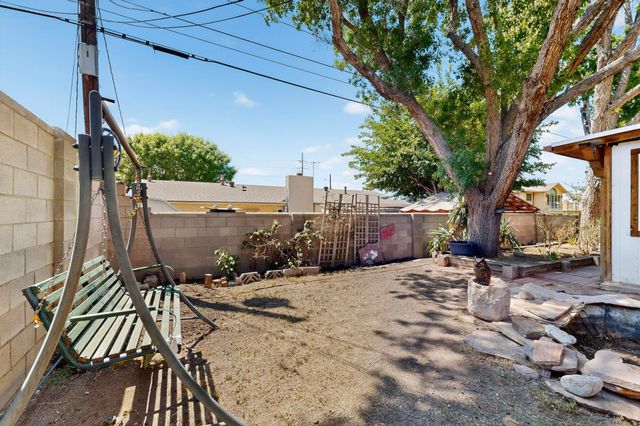 421 LA VETA Drive, Albuquerque, NM 87108