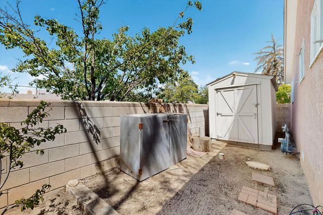 421 LA VETA Drive, Albuquerque, NM 87108