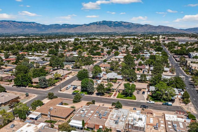 421 LA VETA Drive, Albuquerque, NM 87108