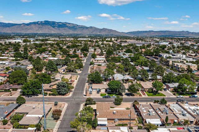 421 LA VETA Drive, Albuquerque, NM 87108