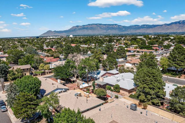 421 LA VETA Drive, Albuquerque, NM 87108