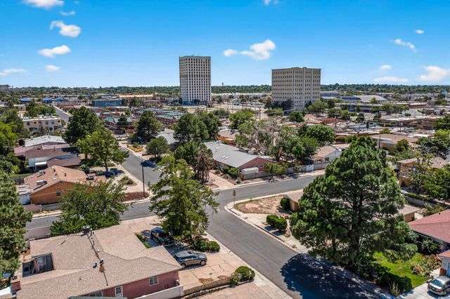 421 LA VETA Drive, Albuquerque, NM 87108