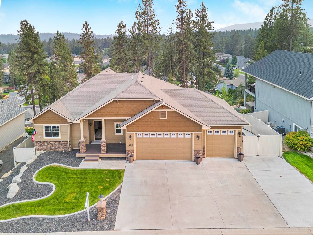 622 E Country Hill Ln, Spokane, WA 99208