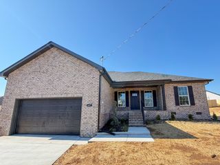 607 Shadow Dr, Shelbyville, TN 37160