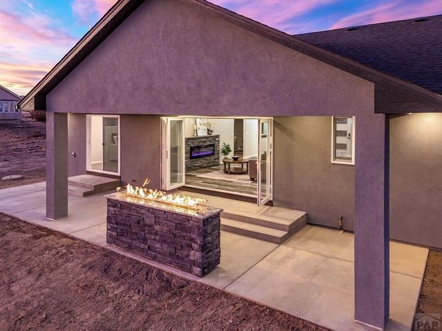 1758 N Billy The Kid Lane, Pueblo West, CO 81007