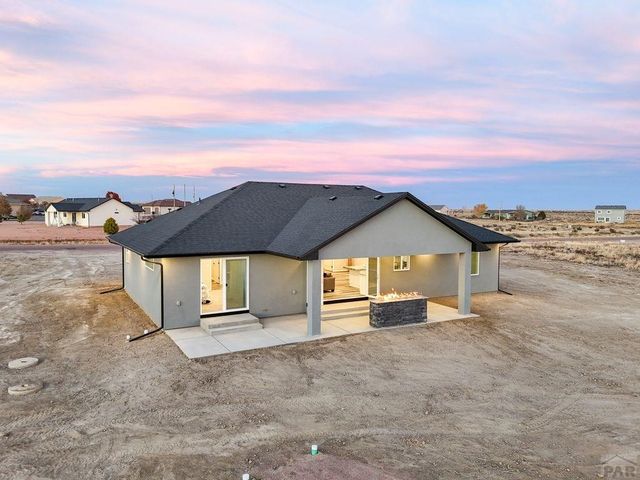 1758 N Billy The Kid Lane, Pueblo West, CO 81007