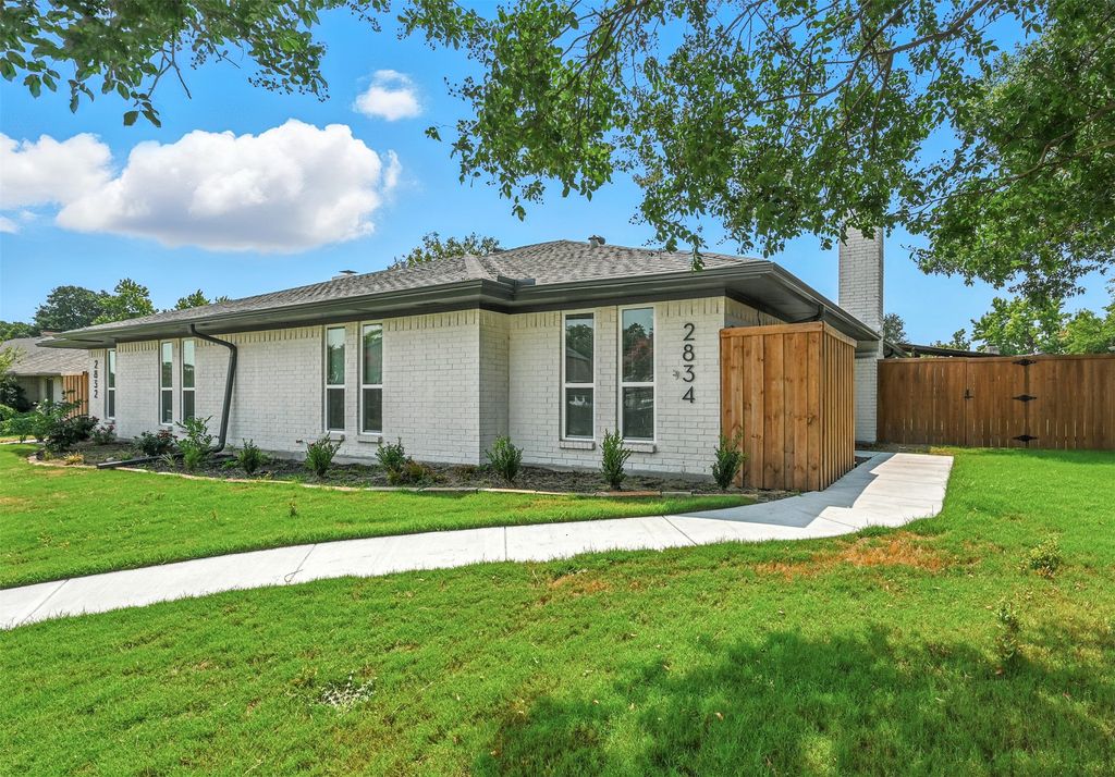 2834 Townbluff Drive, Plano, TX 75075